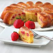 Fresh Strawberry Yogurt Cake