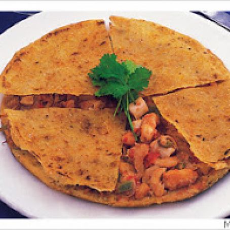 TORTILLA DE AJO CON MARISCOS
