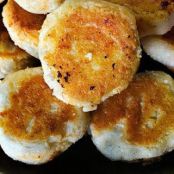 CHEESE AREPAS (AREPAS DE QUESO)