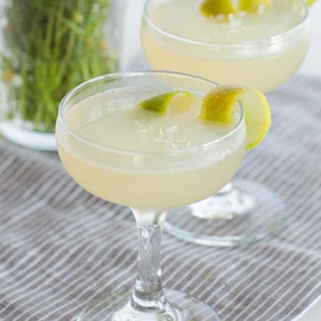 Simple & Tasty Chamomile Gin Cocktail