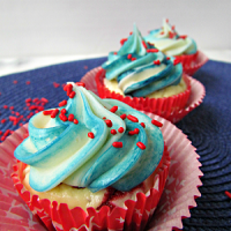 RED VELVET CHEESECAKE CUPCAKES