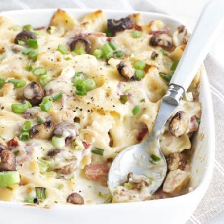 Creamy ham & mushroom pasta bake