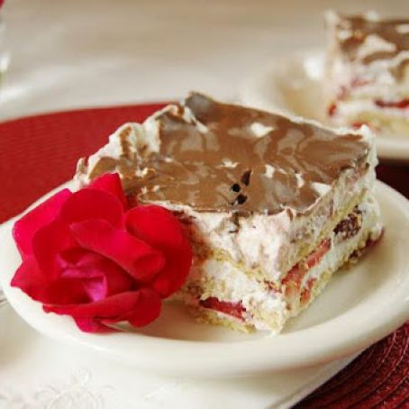 No-Bake Strawberry Ice Box Cake
