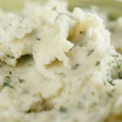 Mashed Potatoes with Soft Cheese and Herbs