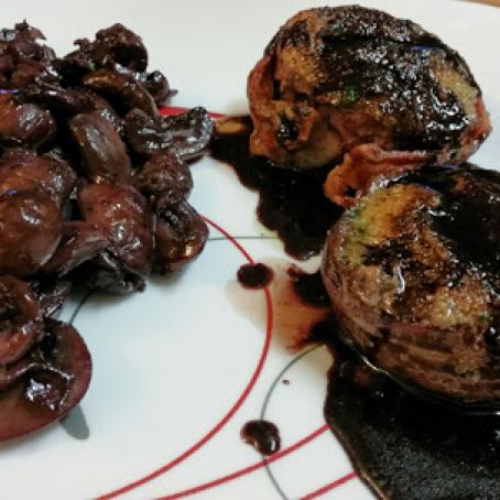 Beef Tenderloin Steak 'en Persillade' with Red Wine Sauce