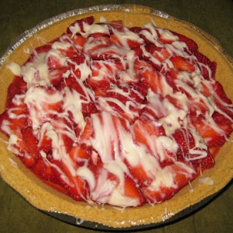 White Chocolate Strawberry Pie
