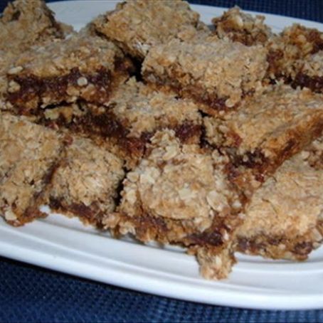Date-filled Oatmeal Bars