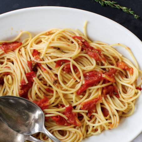 Spaghetti with Quick Roasted Tomato Sauce with Balsamic 