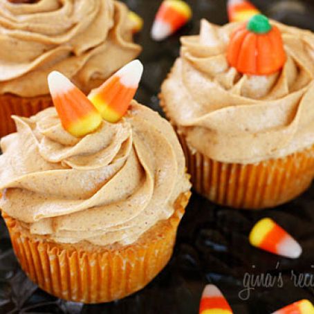 Pumpkin Cupcakes with Pumpkin Spice Cream Cheese Frosting