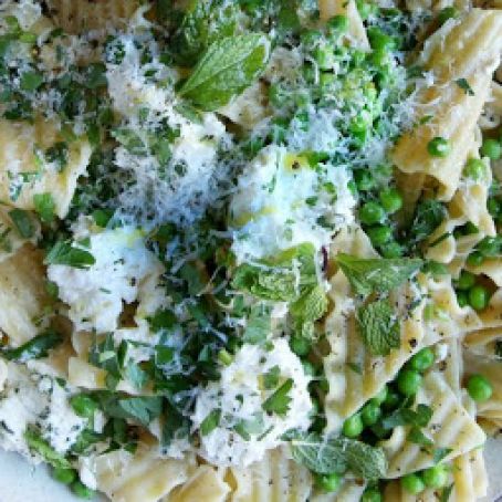 Z_Deconstructed Lasagna with Peas and Herbed Ricotta