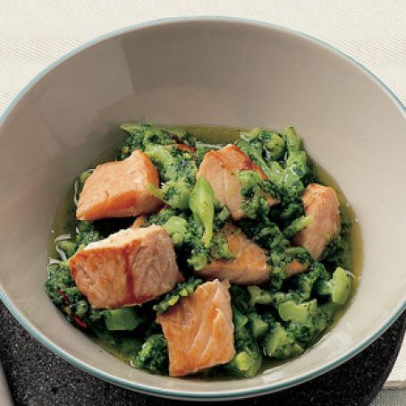 salmon with broccoli