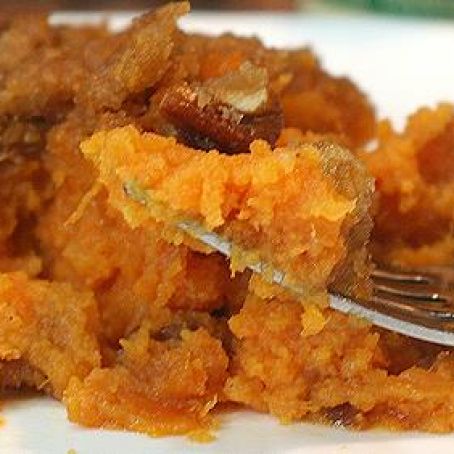 Sweet Potato Casserole w/ Pecan Crunch Topping