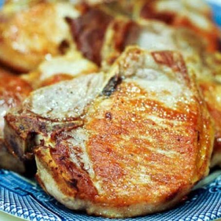 Simple Skillet Pork Chops