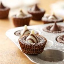 Hershey's Kisses Meltaway Brownie Bites