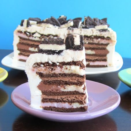 Ice cream sandwich cake