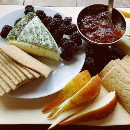 Easy Cheese Pear Fig Spread Appetizer