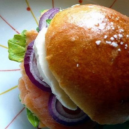 Smoked Salmon Sandwiches with Capers and Red Onion relish