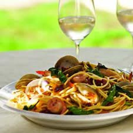 Spaghetti w/Pinot Grigio and Seafood
