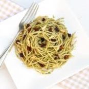Spaghetti with Sun-Dried Tomatoes and Pine Nuts