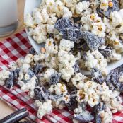 Cookies and Cream Popcorn