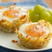 Eggs in Hash Brown Nests