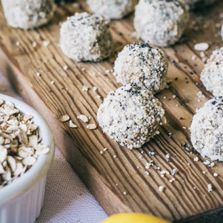 Raw Lemon Poppy Seed Bites