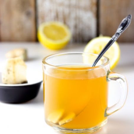LEMON GINGER HONEY TEA (FOR A SORE THROAT)