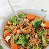 SPICY BROCCOLI CARROT NOODLE STIR-FRY