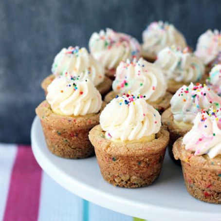 Cookie Cups: Funfetti Cream Pie