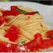 Angel Hair Pasta with Fresh Tomato Basil Sauce