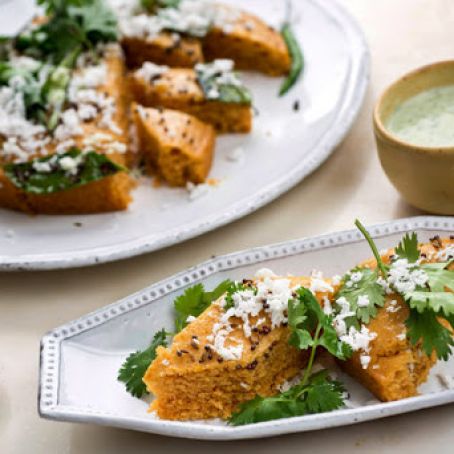 Sooji Dhokla (Steamed Semolina Bread)