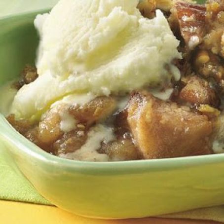 Slow-Cooked Praline Apple Crisp