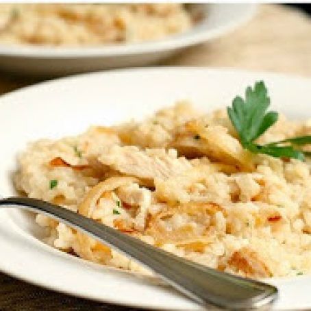 Herbed Risotto with Chicken and Caramelized Onions