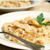 Herbed Risotto with Chicken and Caramelized Onions
