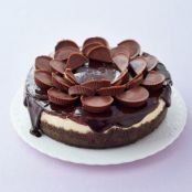 Peanut Butter Cup Cheesecake
