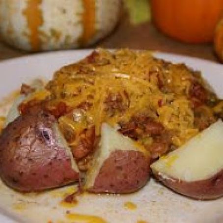 Garden Fresh Chili on Red Potatoes