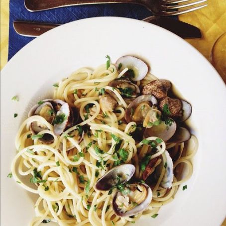 Clams and Lemon Pasta