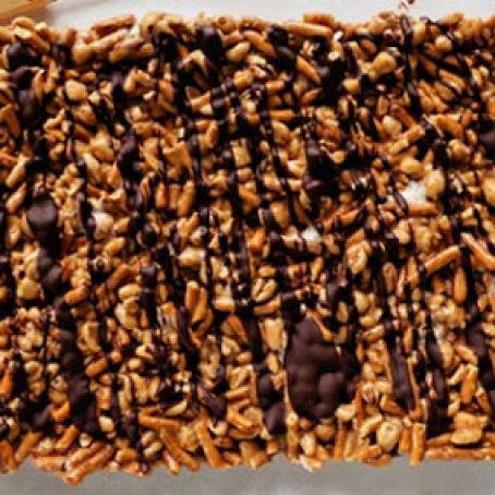 Chocolate Peanut-Butter Pretzel Bars