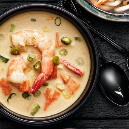 SLOW COOKER CURRY COCONUT SHRIMP SOUP
