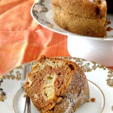 Best apple cake of the whole wide world