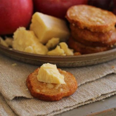 SPICY CHEESE CRACKERS