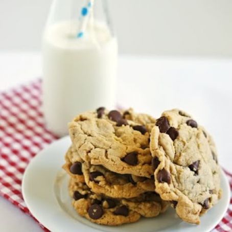 COOKIES - Jessica's Puffy Peanut Butter Cookies with Chocolate Chips