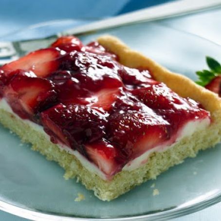 Strawberries and Cream Dessert Bars