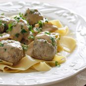 Swedish Meatballs (Slow cooker version)