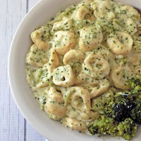 BROCCOLI ALFREDO TORTELLINI