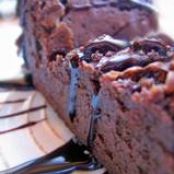 FLOURLESS CHOCOLATE CAKE