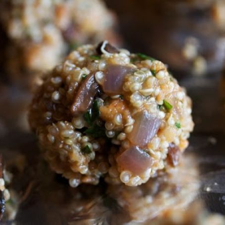 Quinoa vegetarian meatballs