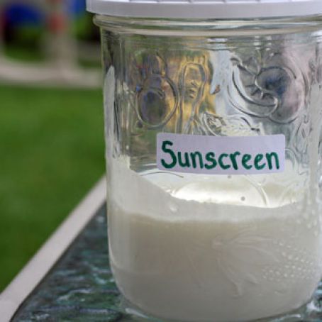 How to Make Your Own Sunscreen Lotion