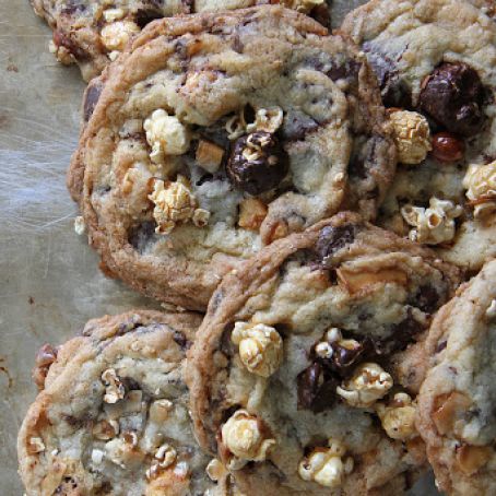 Chocolate Macaroon Moose Munch Cookies