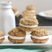 Oatmeal Creme Pies